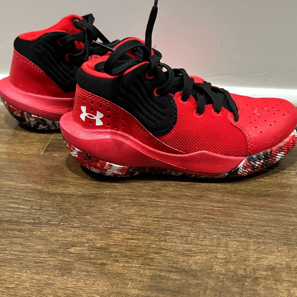 Under Armour Jet '21 Kids Red Black Basketball Shoes Great Condition Size 12